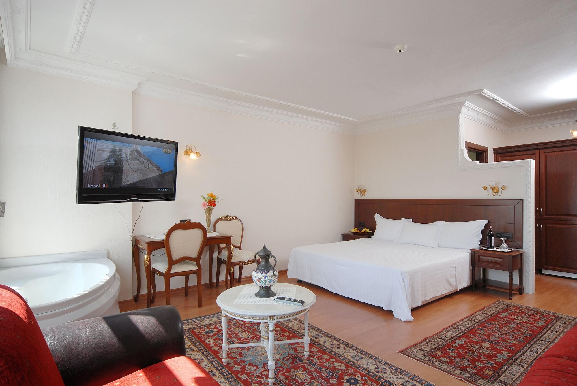 Hotel Ada 3*