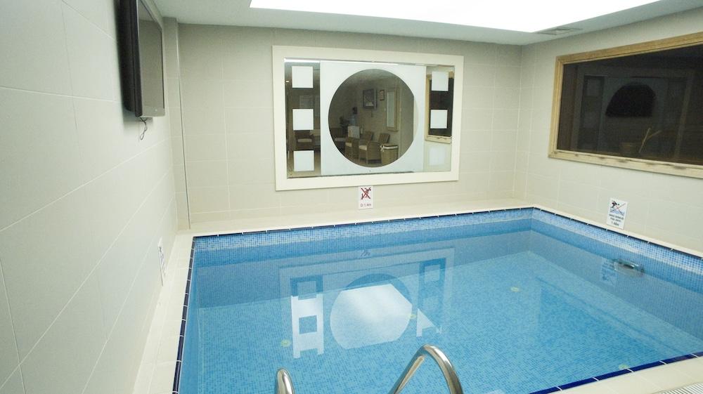 Hotel Eresin Taxim & Premier 4*