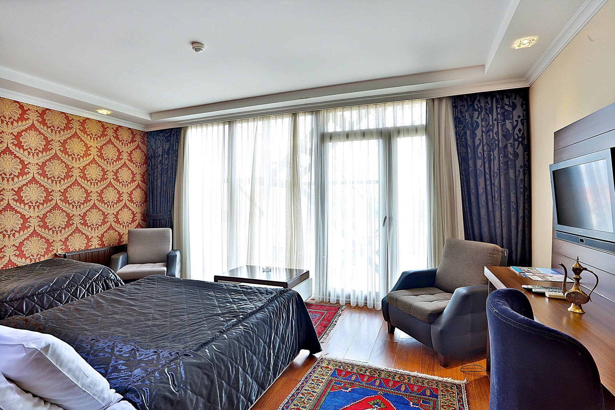 The Hotel 3*
