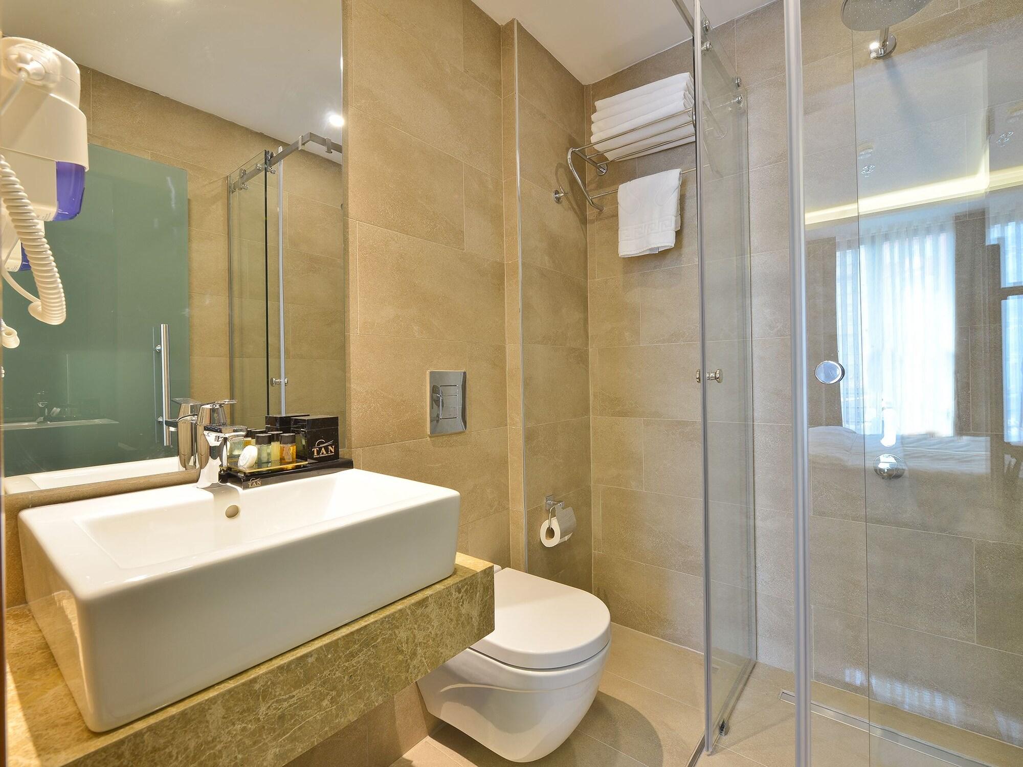 Blueway Hotel
