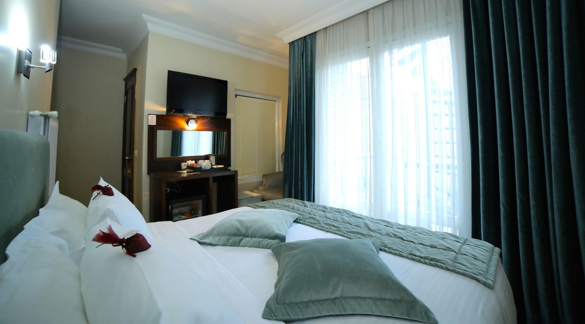Tria Elegance 4*
