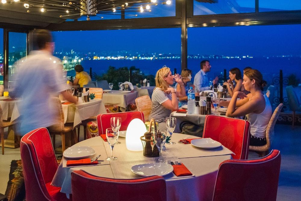 Hotel Tria Elegance