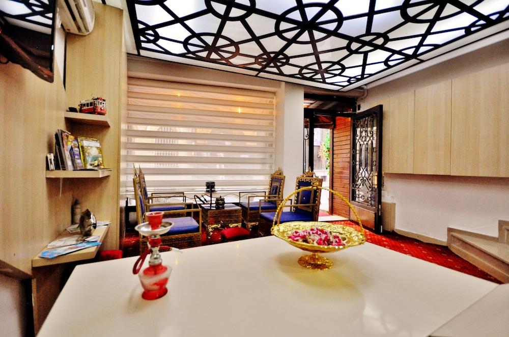 The Beyoglu House 3*