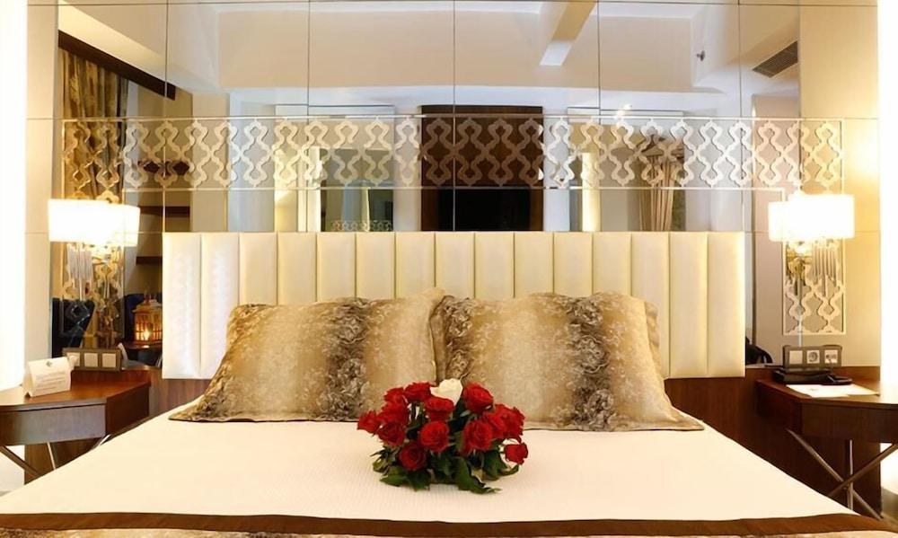Taksim Pera Center Hotel