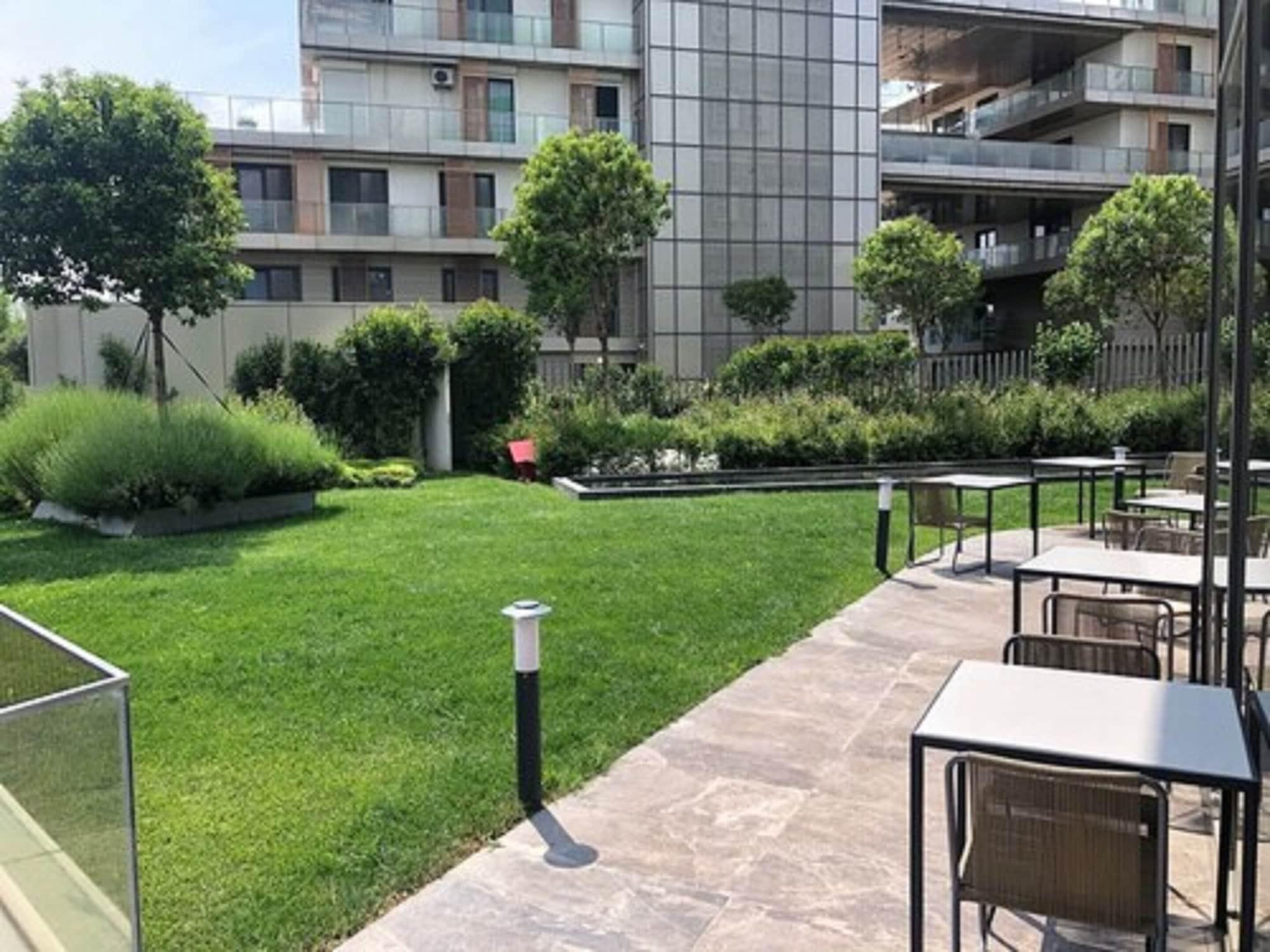 Hilton Garden Atatürk Airport Otel