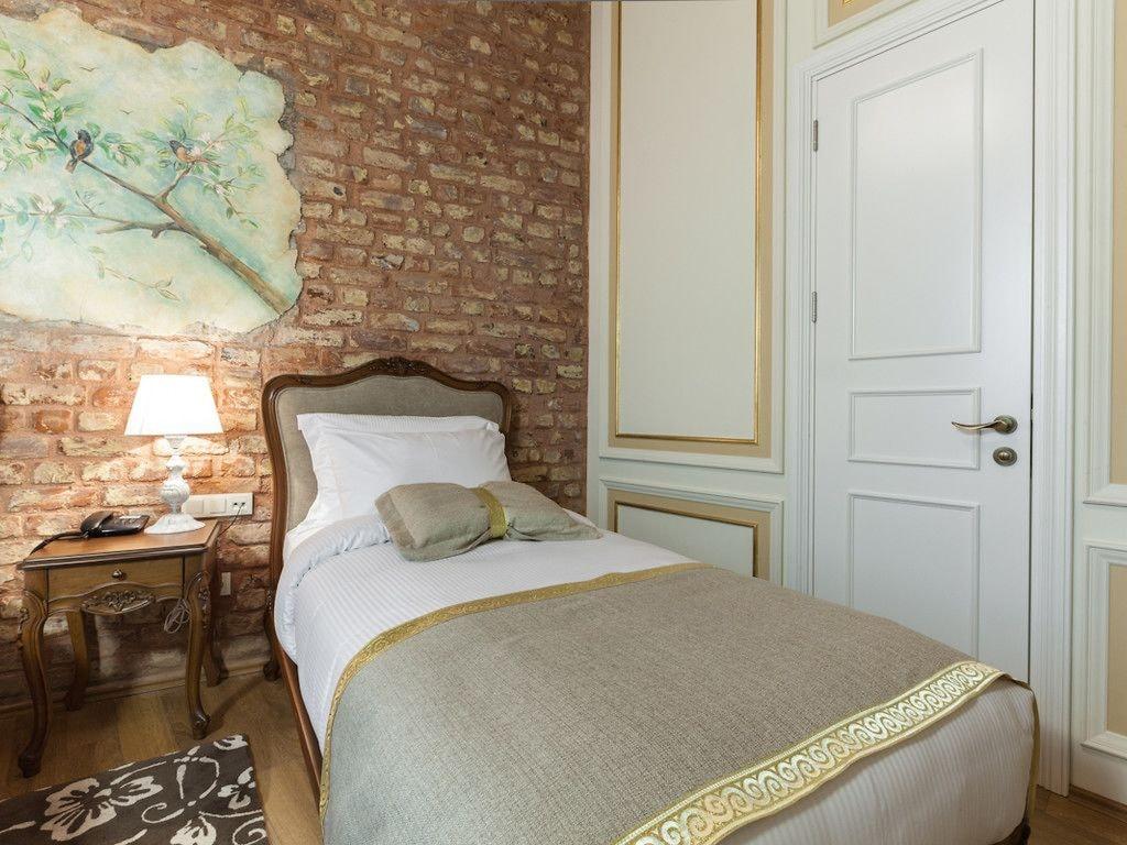Pera Parma 4*