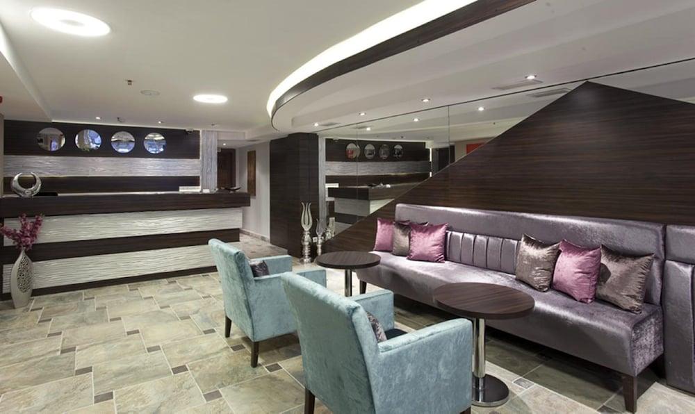 Hotel Derpa 4*