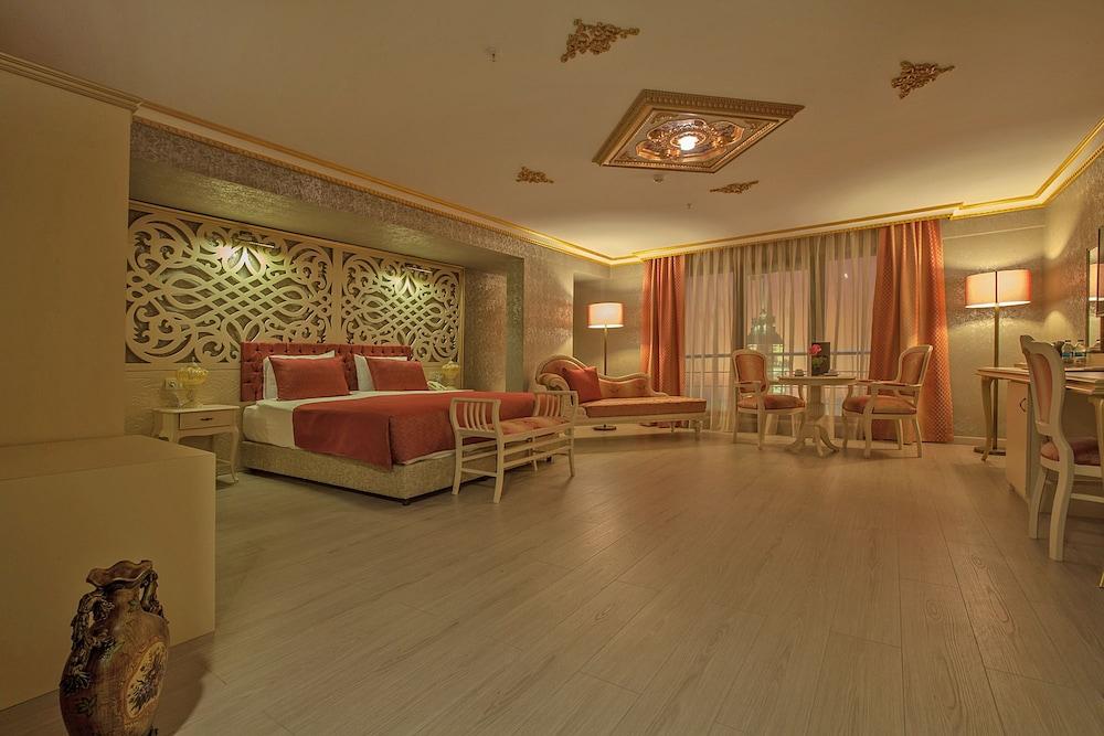 Hotel Empire 3*