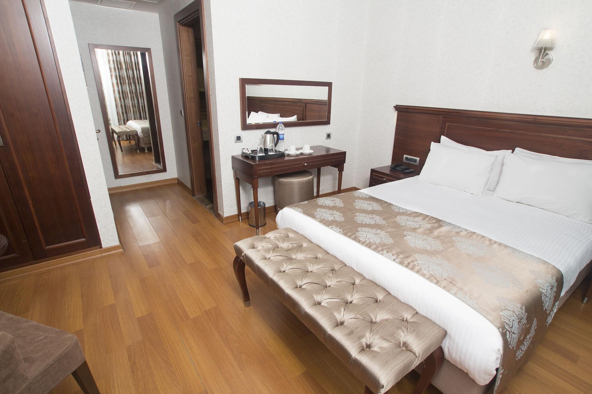 Hotel Nova Plaza Boutique Hotel & Spa 4*