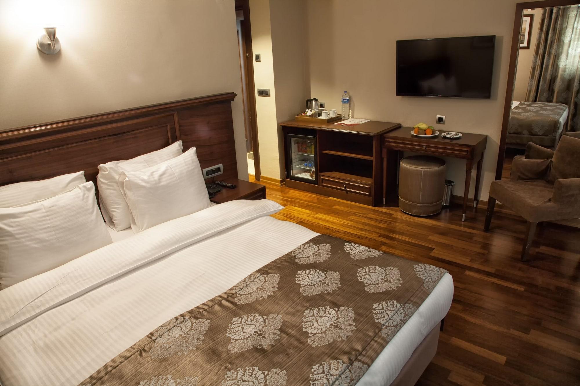 Hotel Nova Plaza Boutique Hotel & Spa 4*