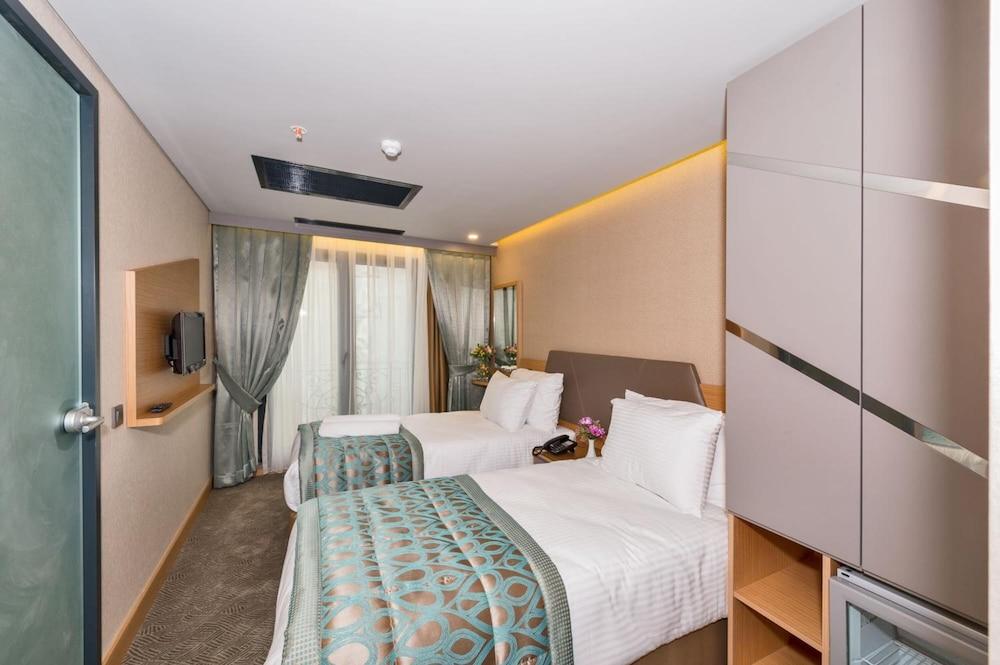 Genova Old Otel 3*