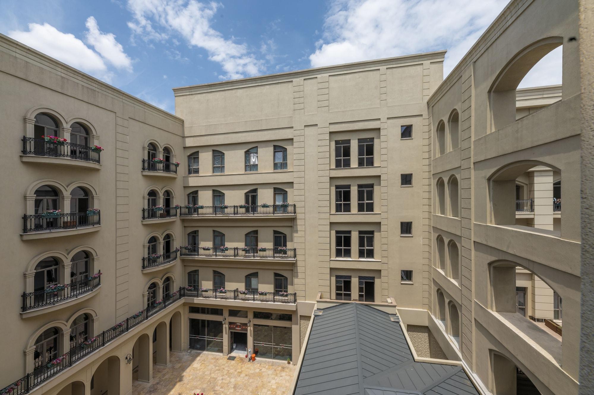 Aparthotel Agora 2*