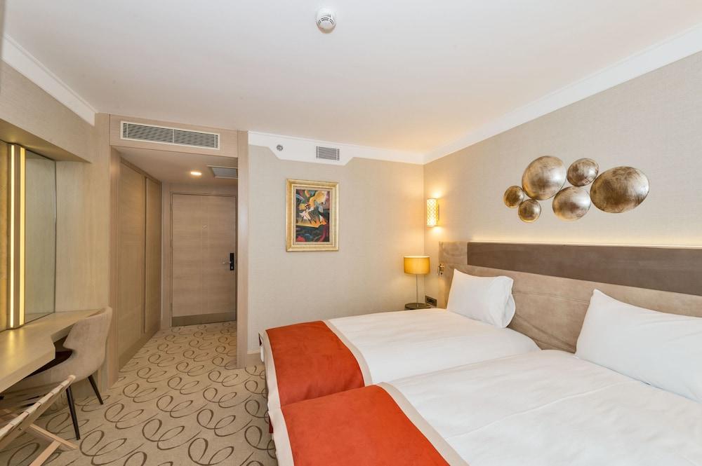 Mare Park Hotel 4*