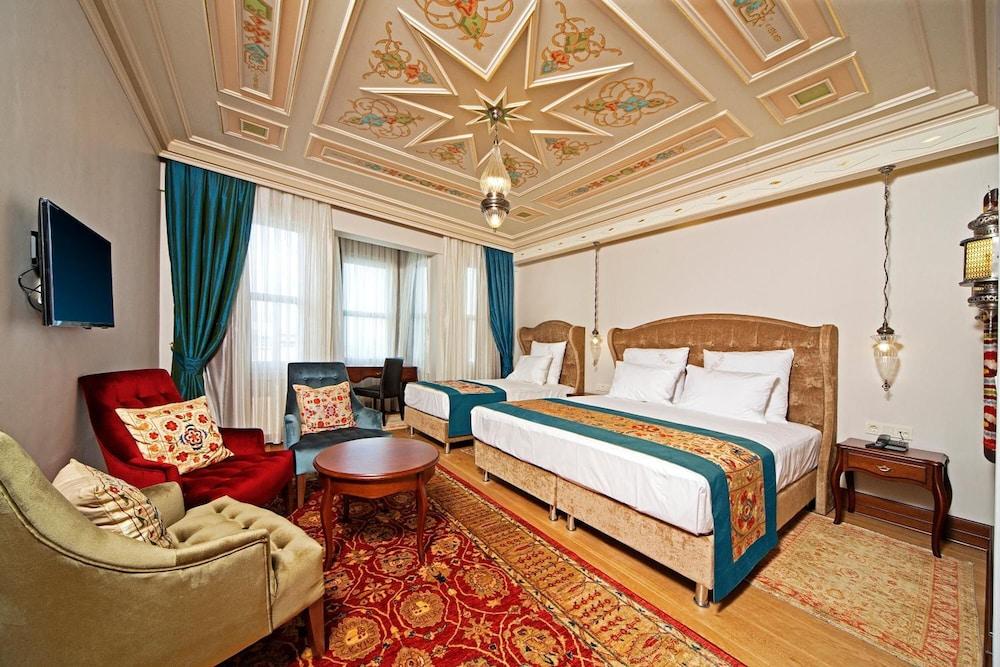 Azade Premier 3*
