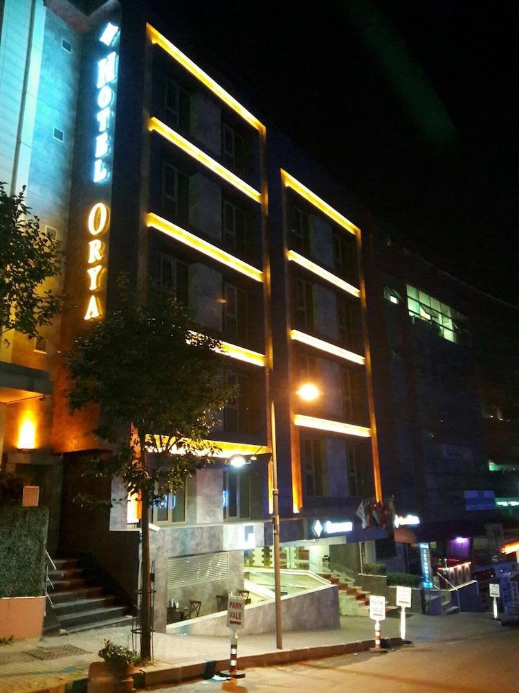 Hotel Orya 2*