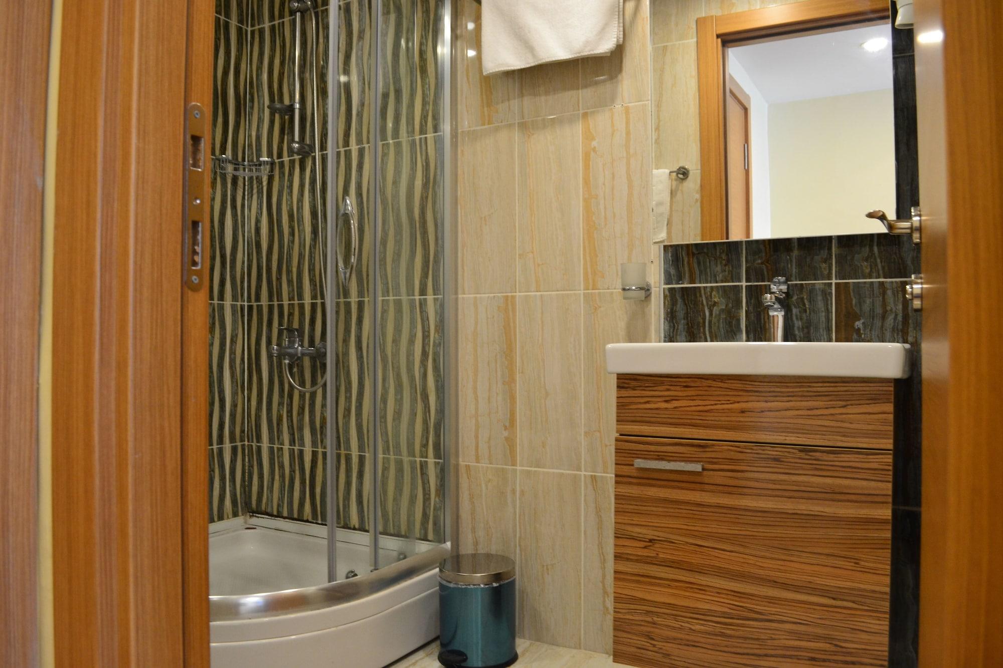 Riverland & Hotel 3*