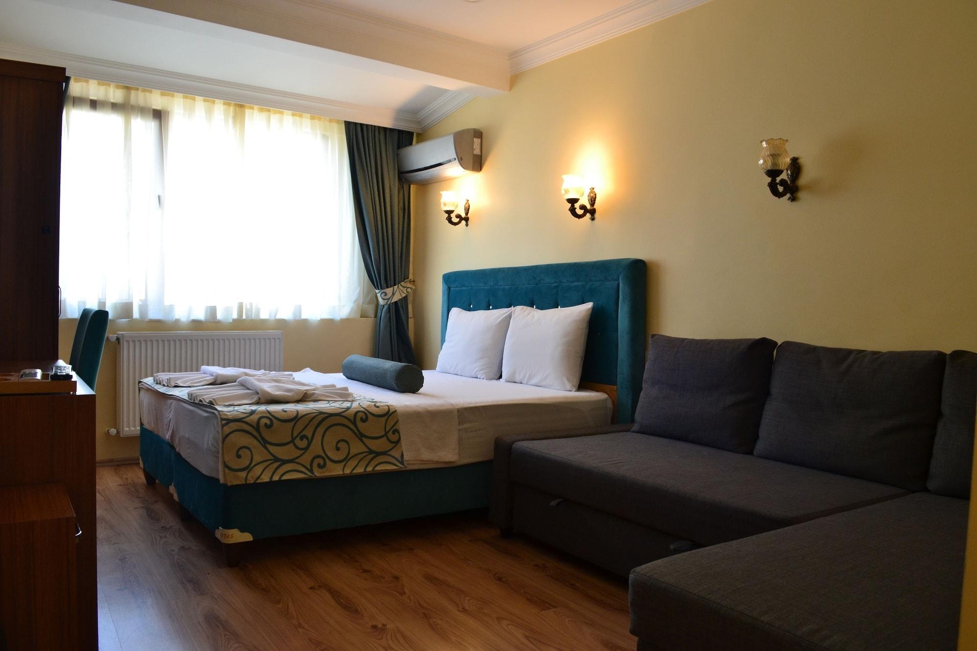 Riverland & Hotel 3*