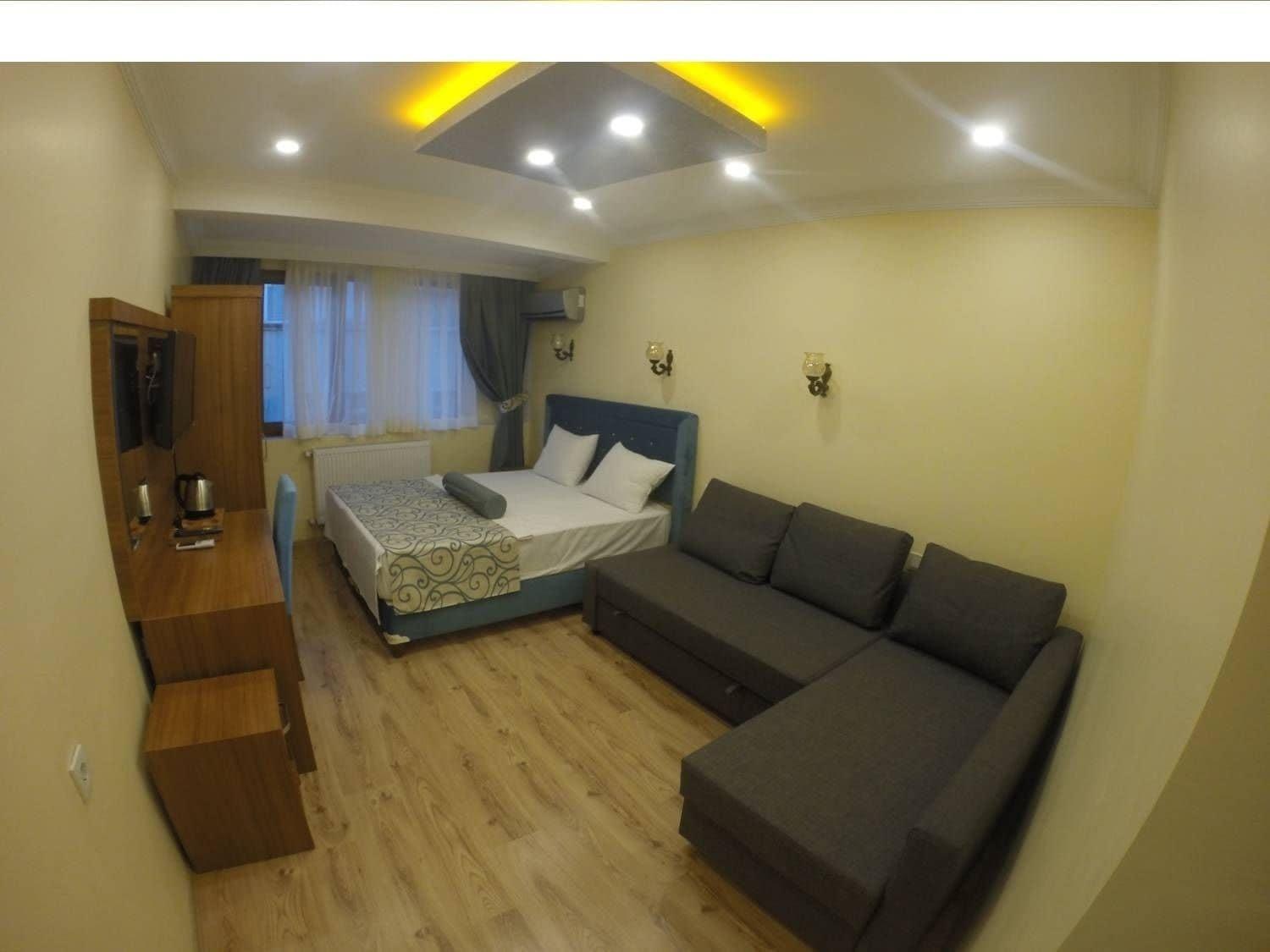Riverland & Hotel 3*