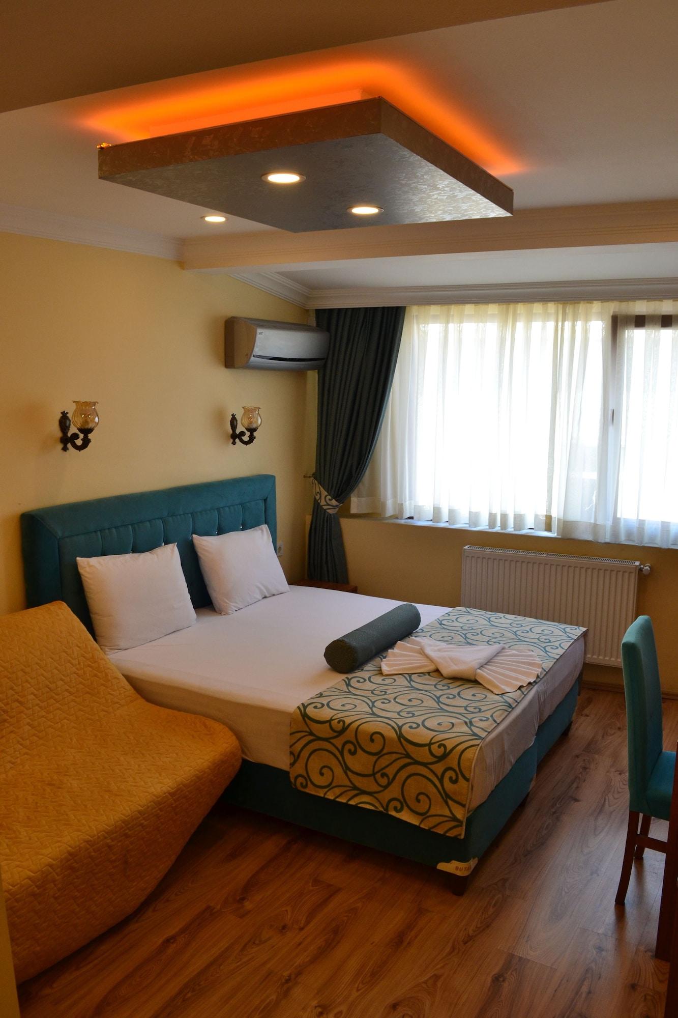 Hotel Riverland & 3*