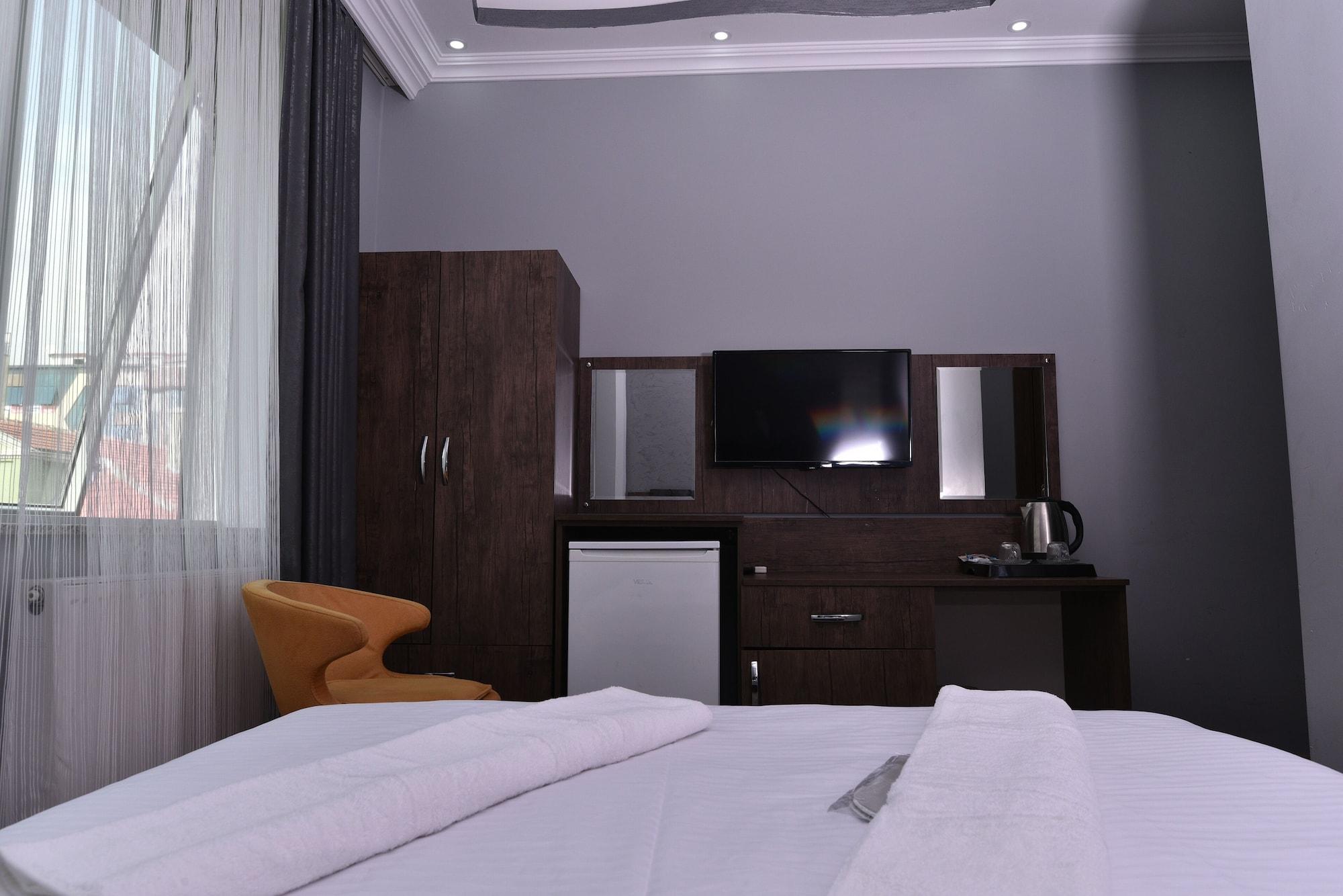 Rays Bakirkoey Center Hotel 3*