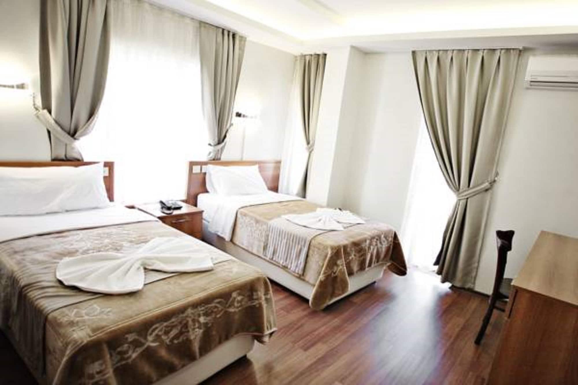 Hotel Taksim Palace 2*