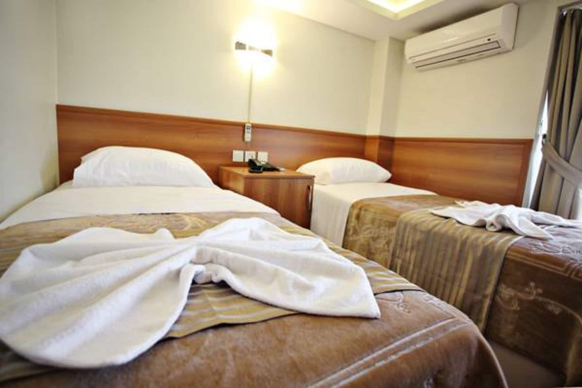 Hotel Taksim Palace 2*