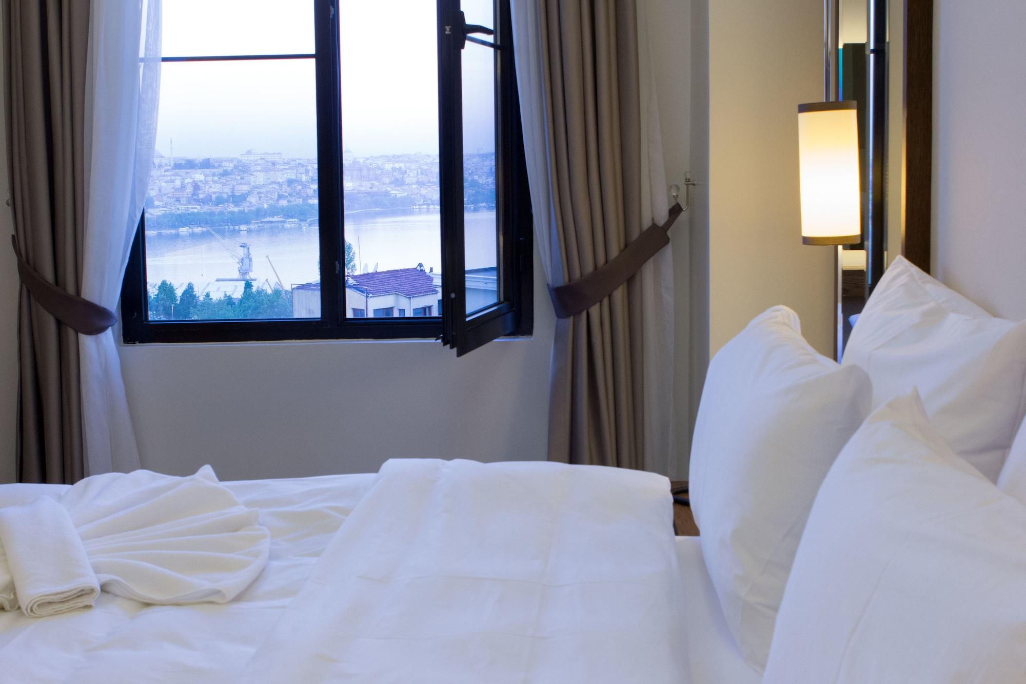 Otel The Biancho Pera 4*