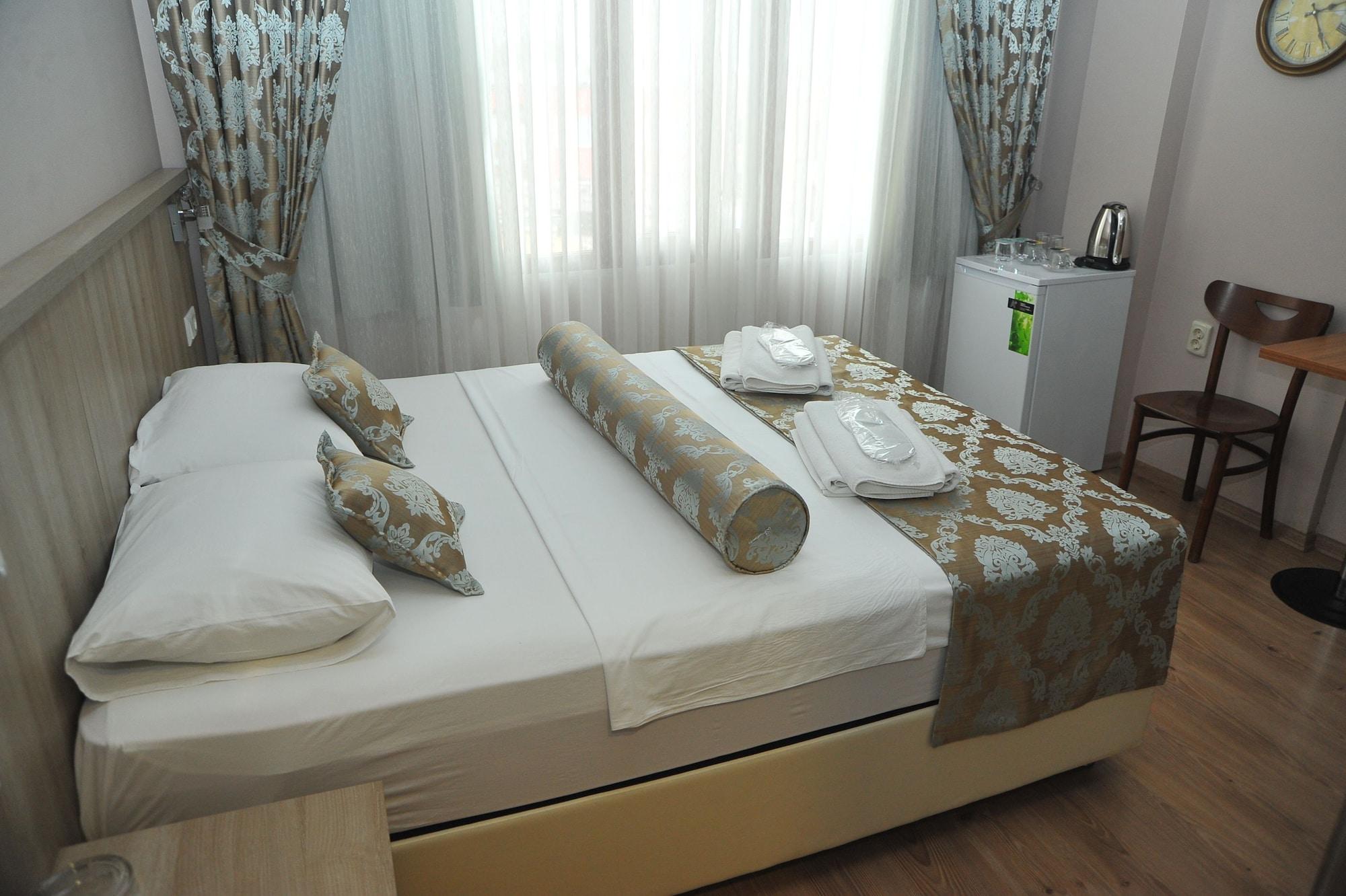 Serra Boutique Hotel 3*