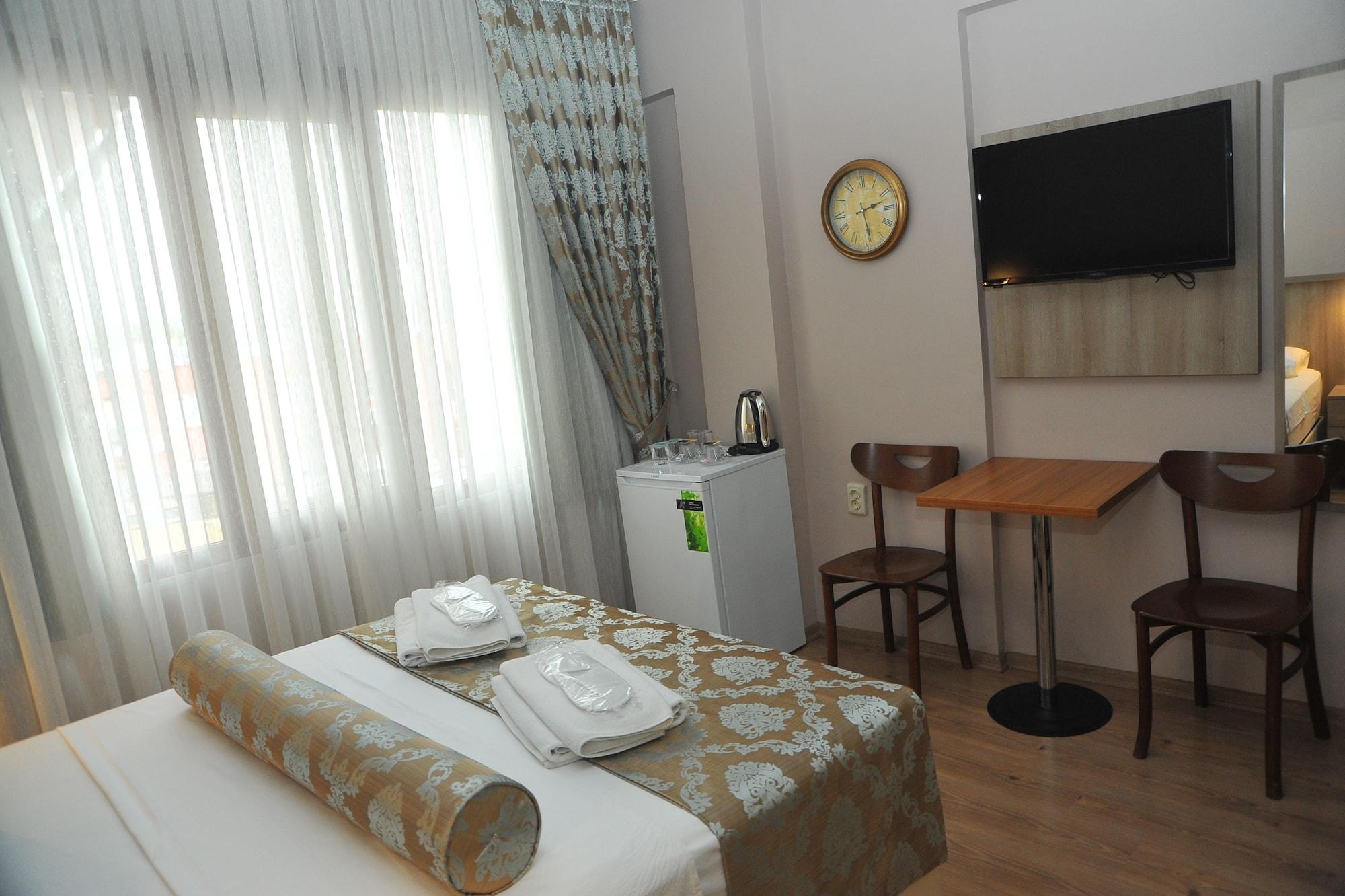 Serra Boutique Hotel 3*