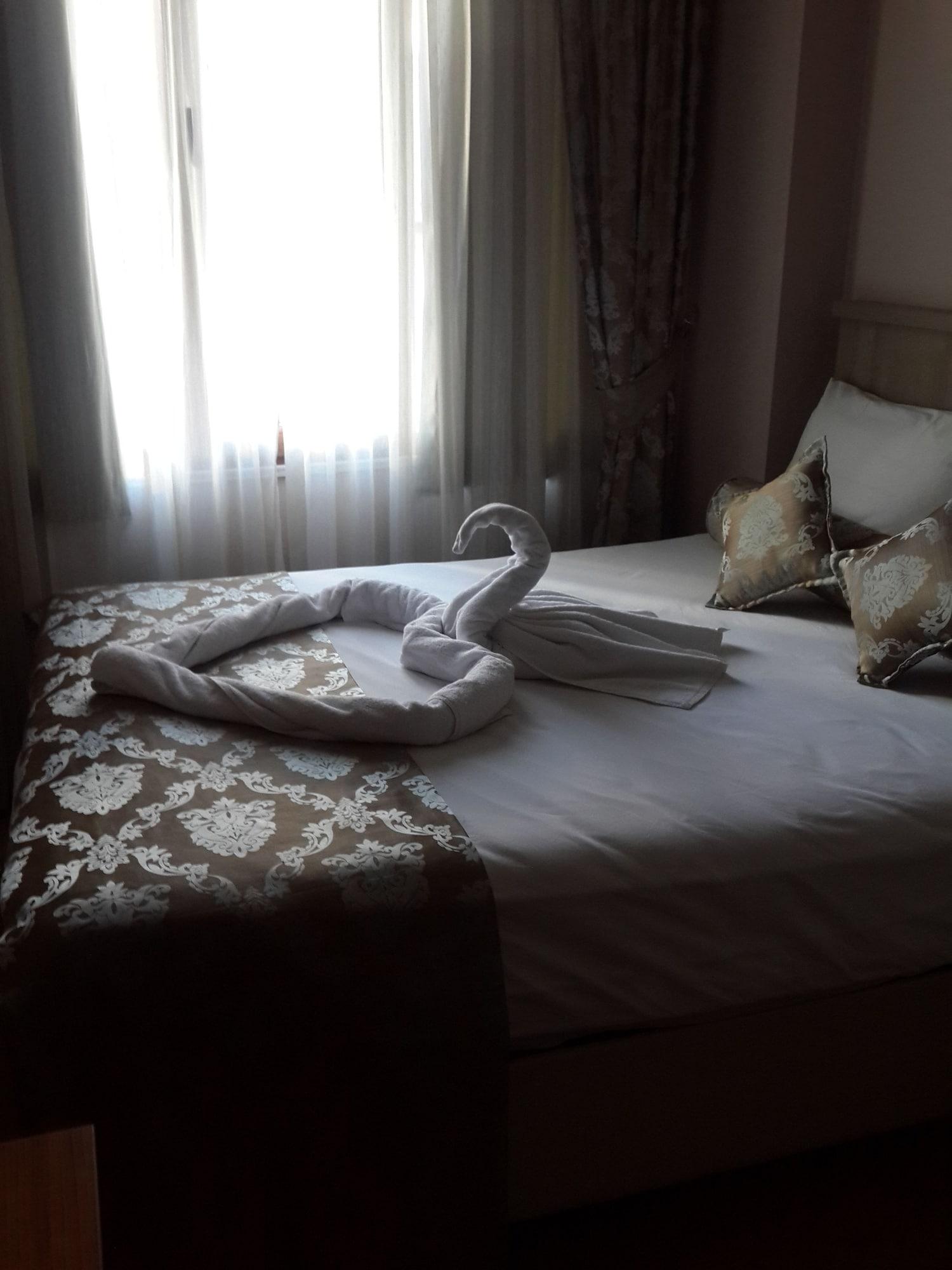 Serra Boutique Hotel 3*