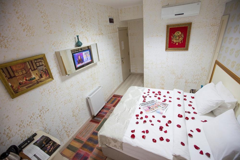 Grand Airport Hotel