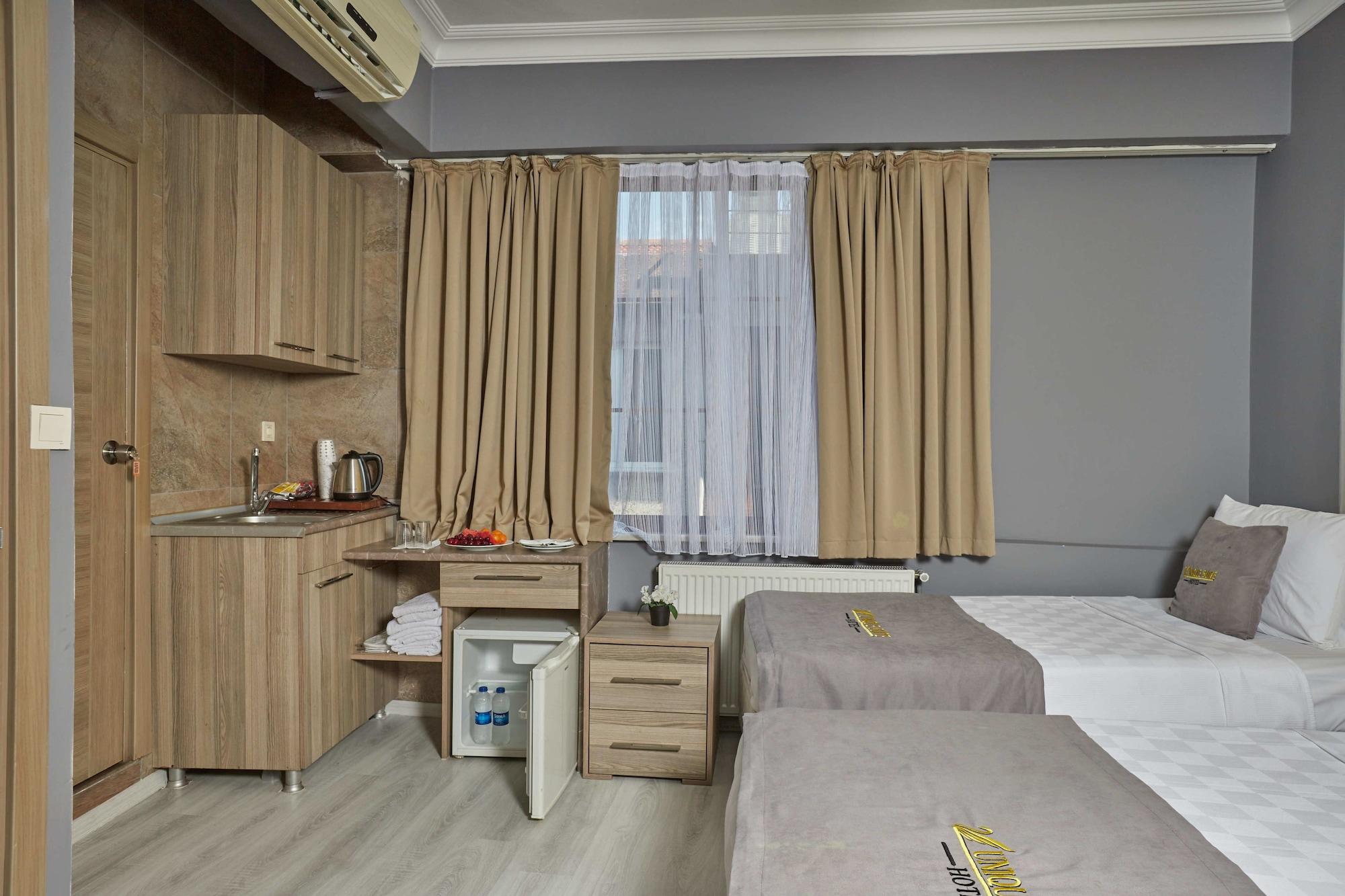 Hotel Unique