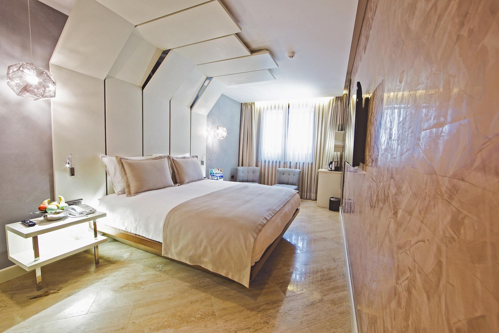 Hotel Maroon Pera
