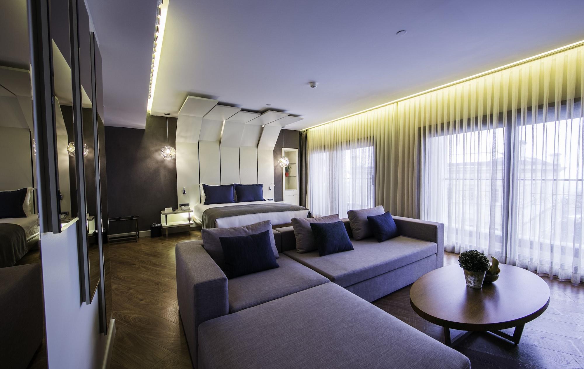 Maroon Pera 3* Istanbul