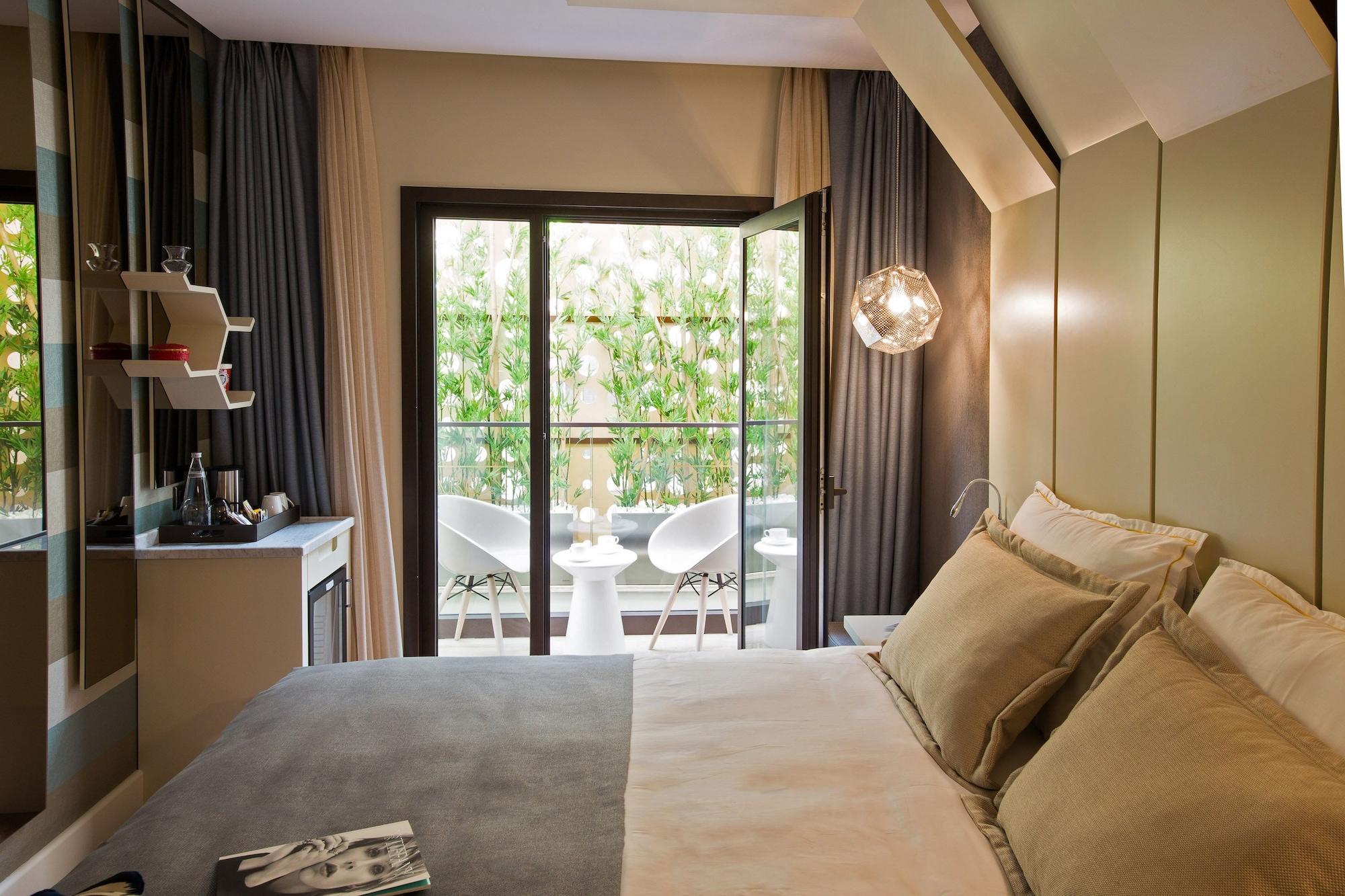Maroon Pera Hotel