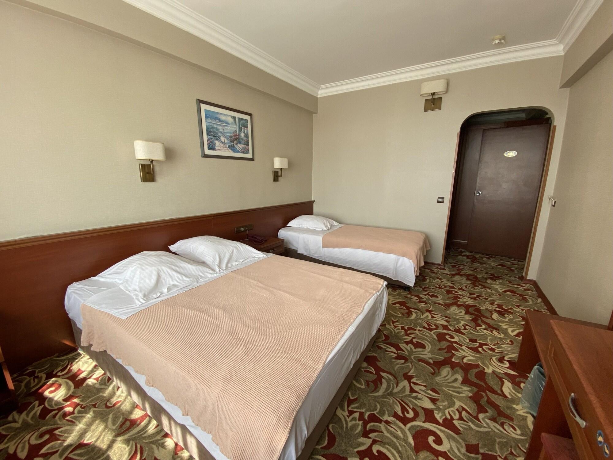 Monopol Hotel Istambul