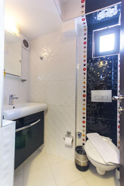 Time Apartment *
