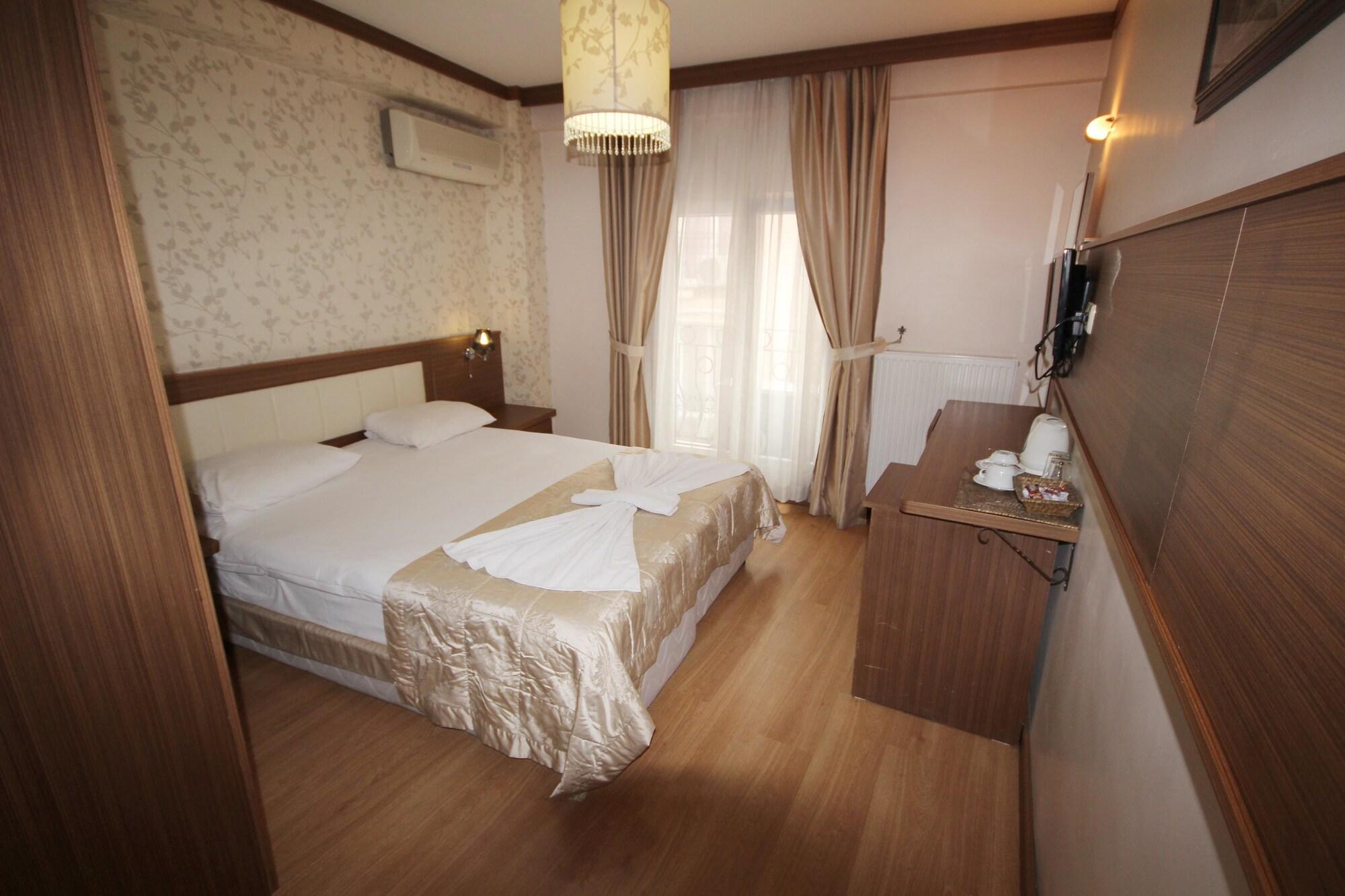 Flower Palace Hotel 2*
