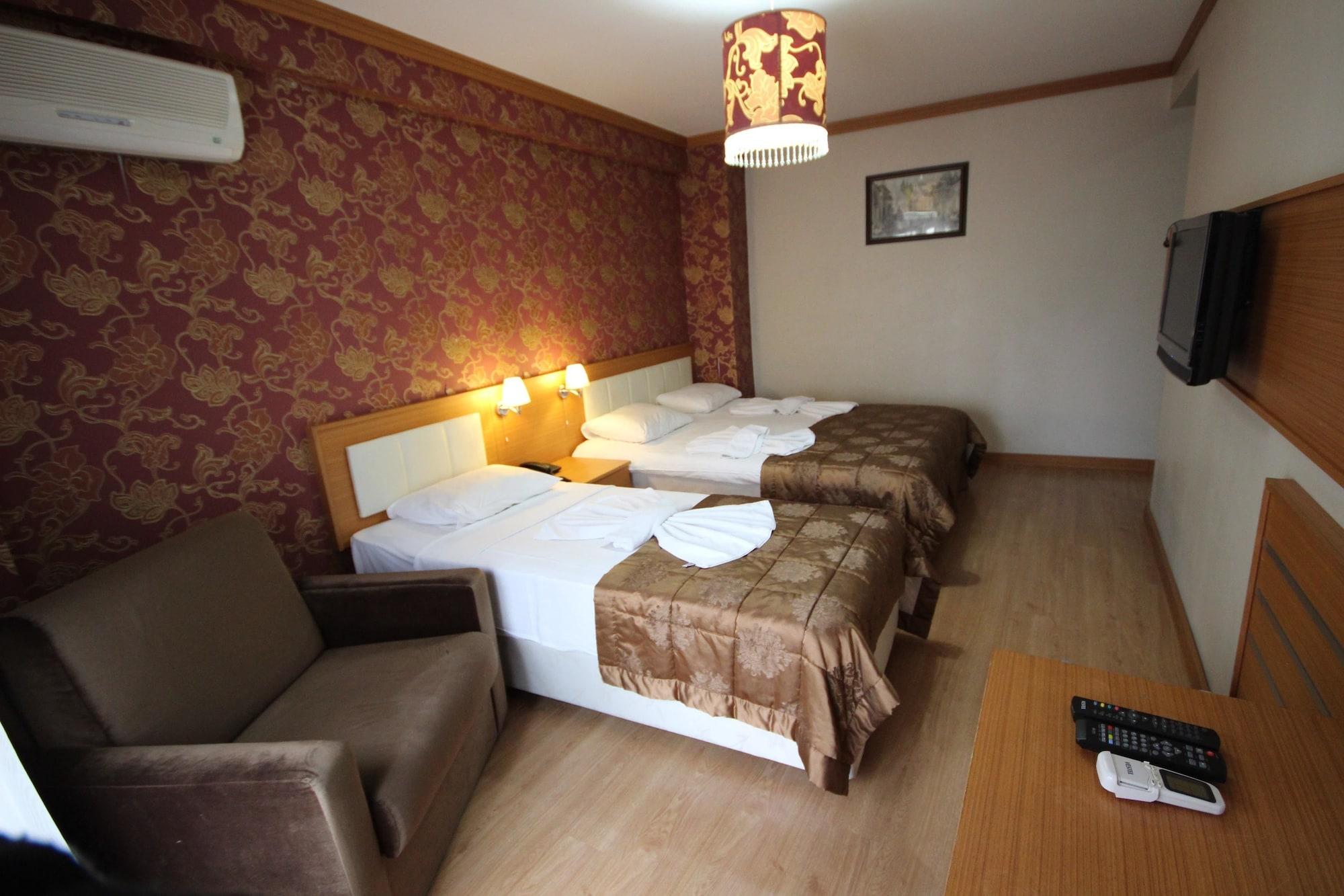 Flower Palace Hotel 2*