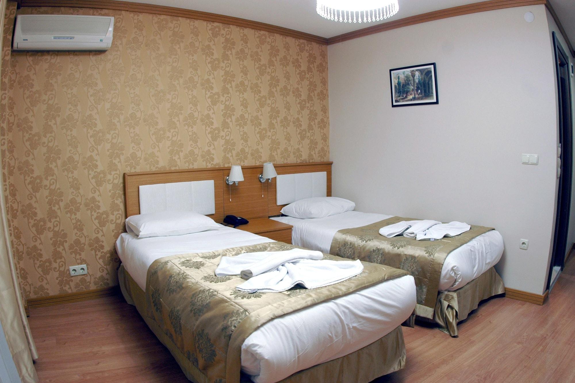 Flower Palace Hotel
