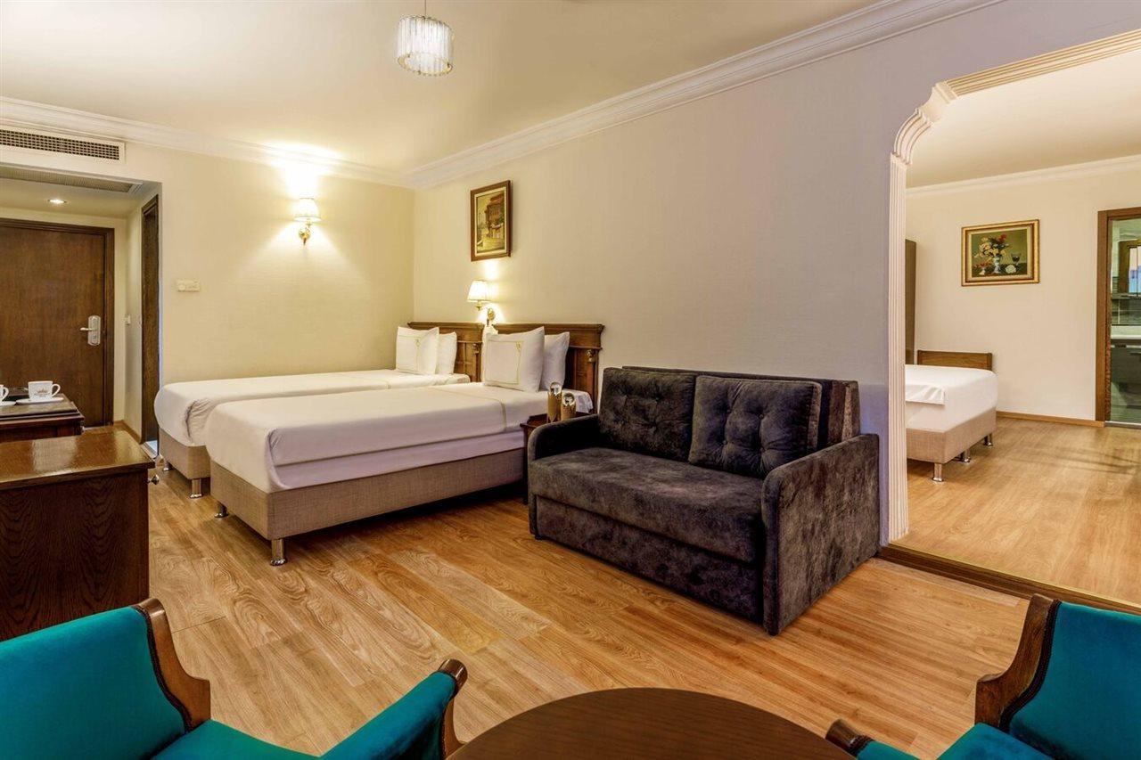 Golden Crown Hotel 3*