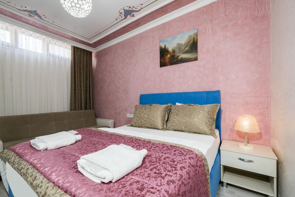 Atam Hotel