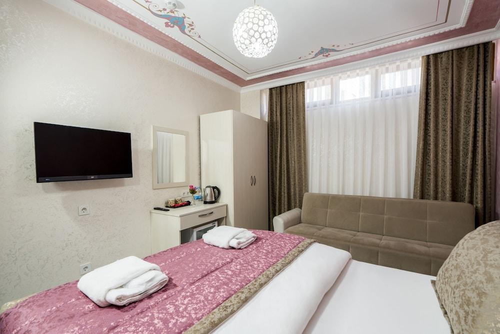 Atam Hotel