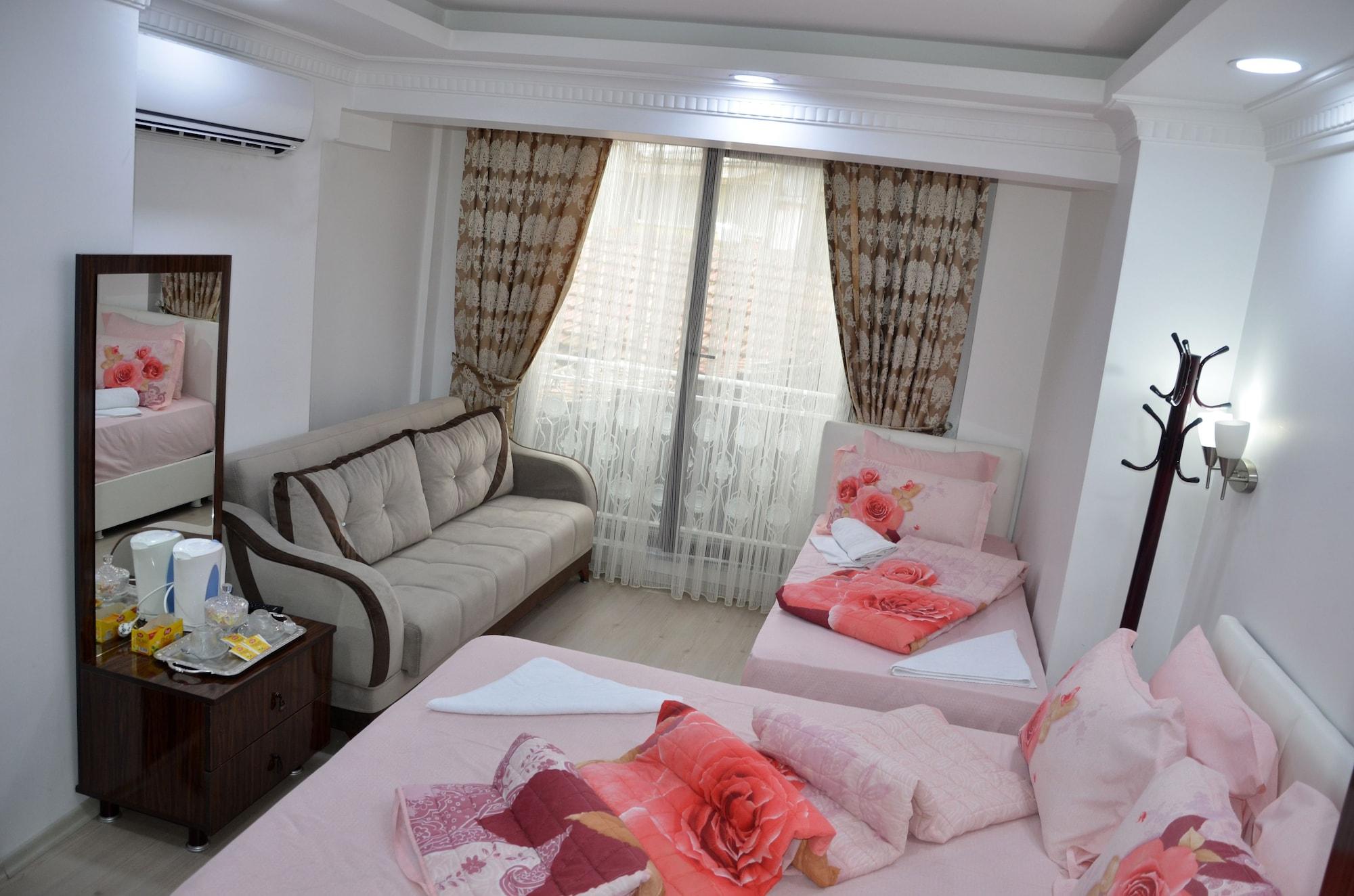 Sultanahmet Deluxe Hotel 5*