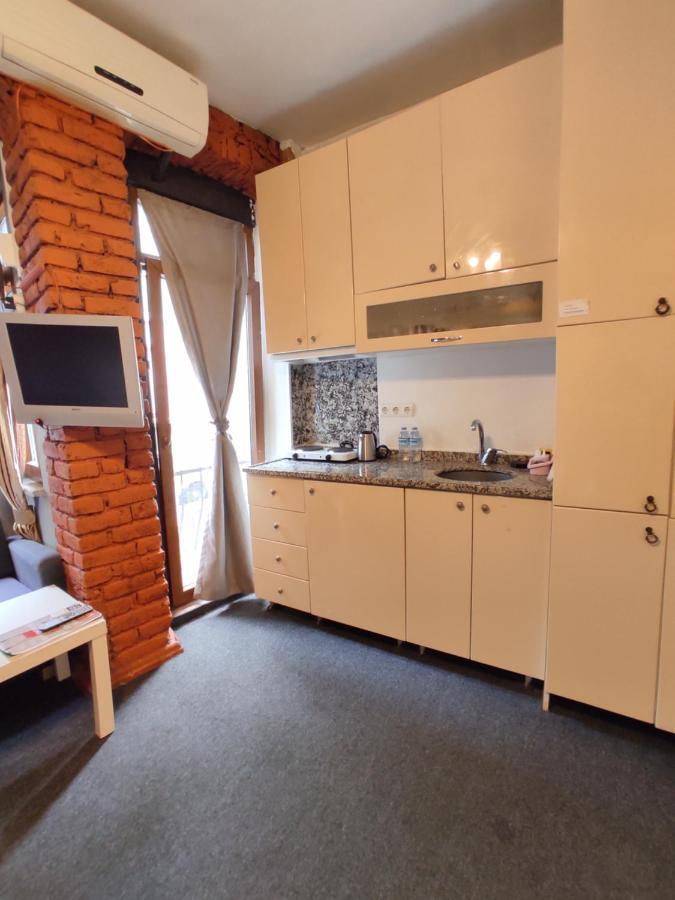 Stone Taksim Apartment