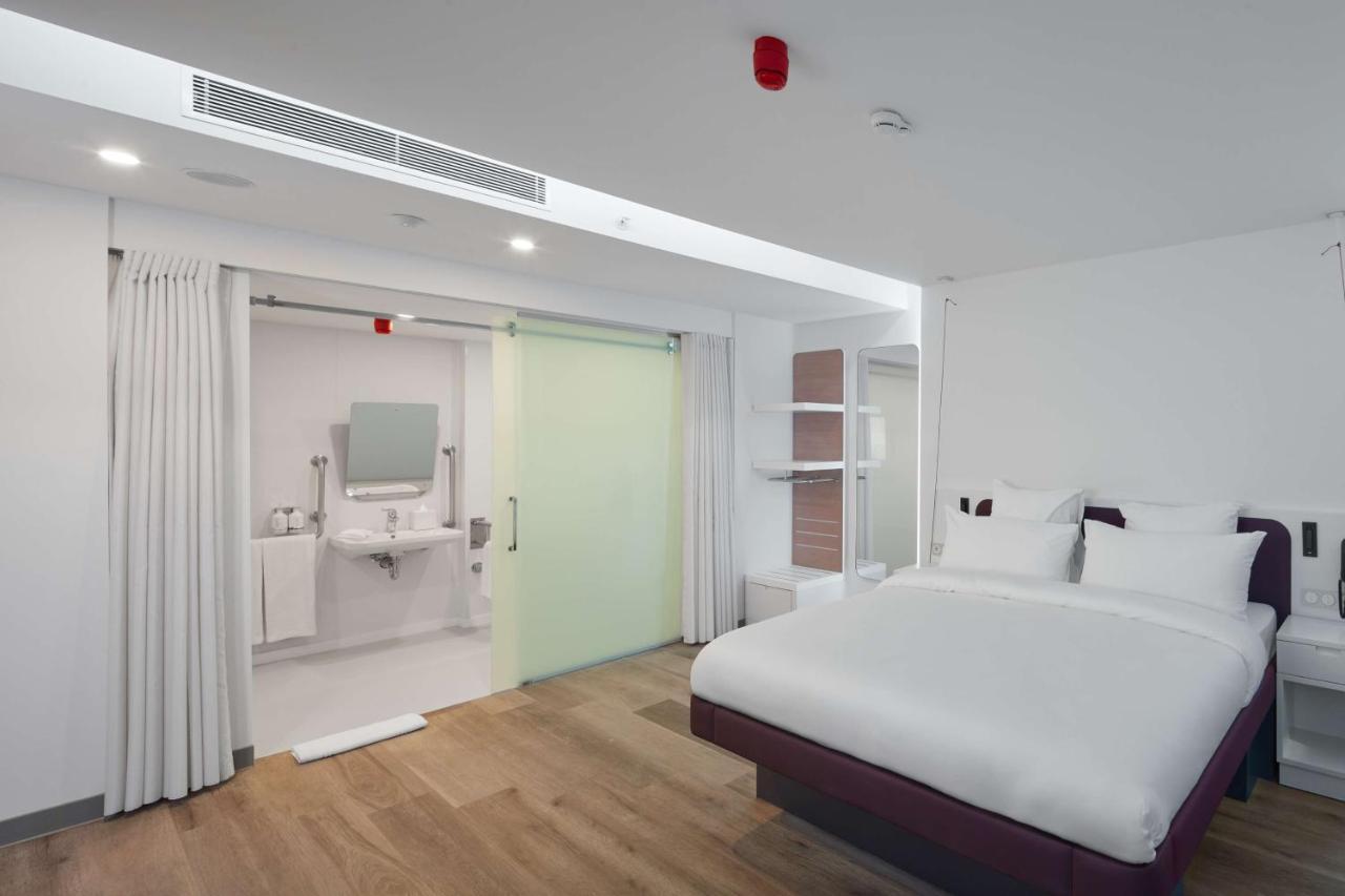 Hotel Yotelair Airport, Duty Free - International Transit Area Istanbul