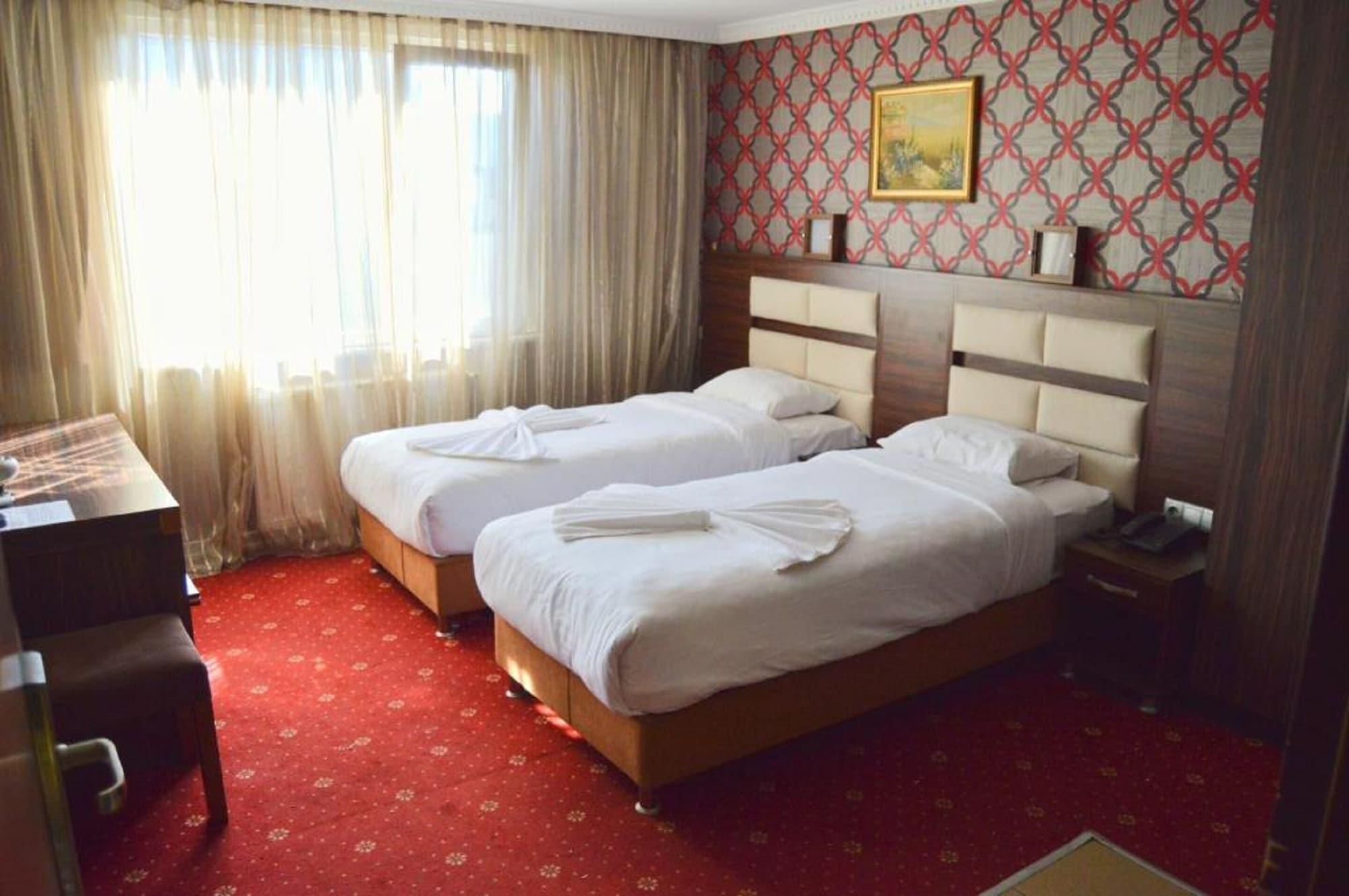 Comfort Downtown Hotel 4*