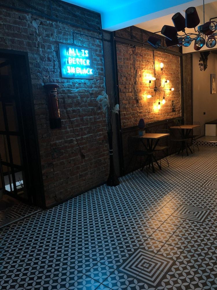 Black Aparthotel Istanbul