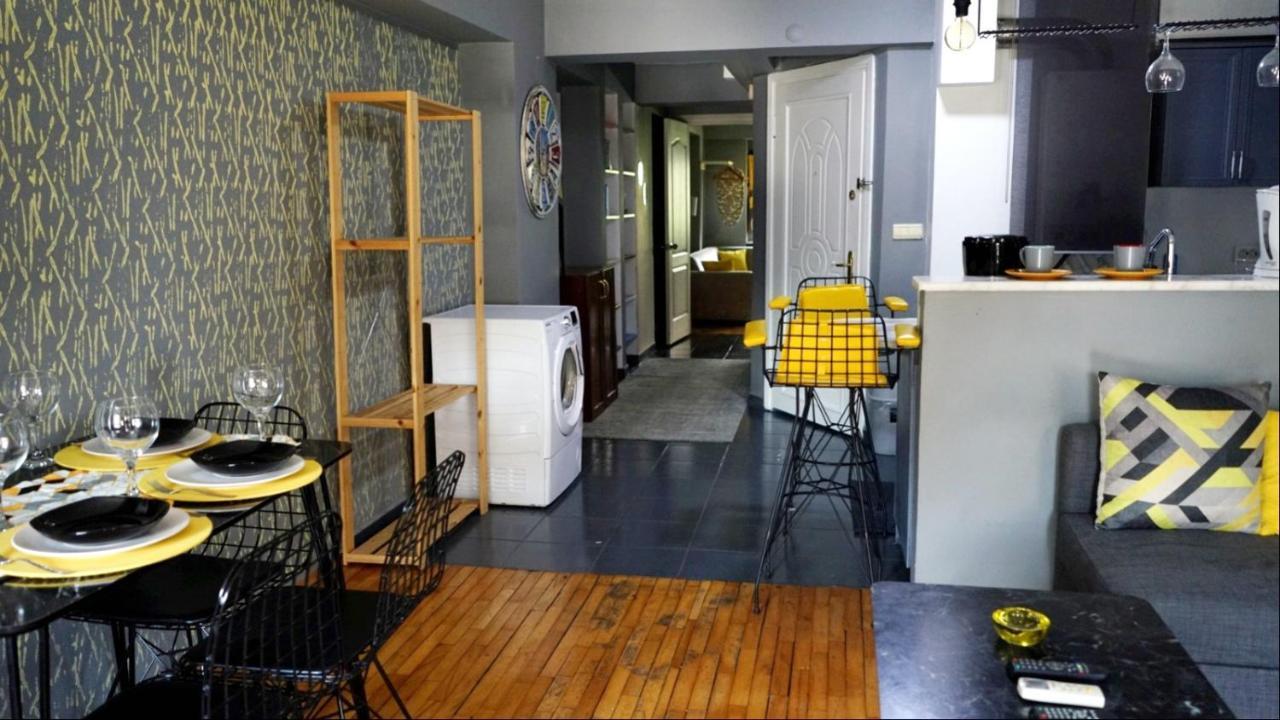 Sweet House In The Heart Of Apartment Istanbul