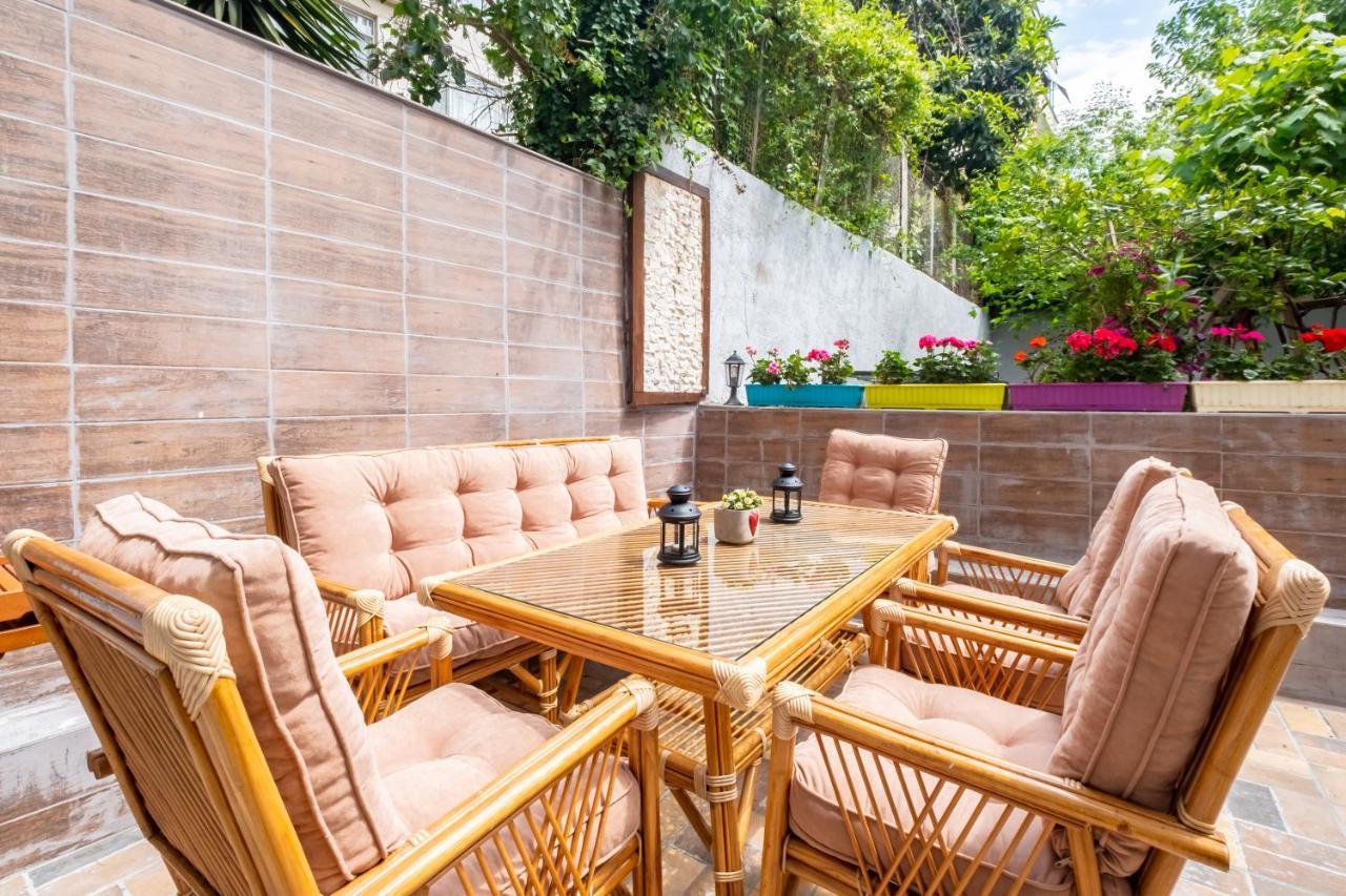 Daire Flat With Garden Close To Coast In Uskudar